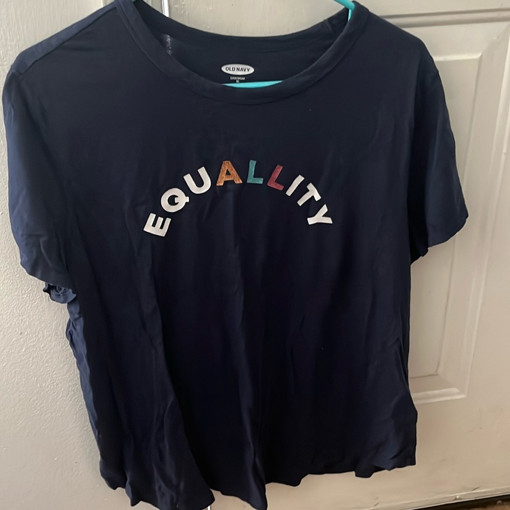 Girls Xl every wear Old Navy sleep shirt in excellent condition.